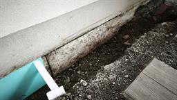 Drenáž a zateplení a sokl u francouzkých oken