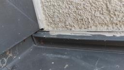 Venkovní parapety - nevhodné provedení okenních parapetů